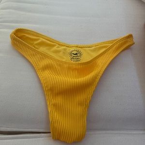 Hollister bikini bottom size XS cheeky!